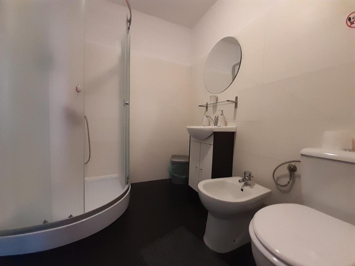 Copou Holding House Apartment Iasi Bagian luar foto
