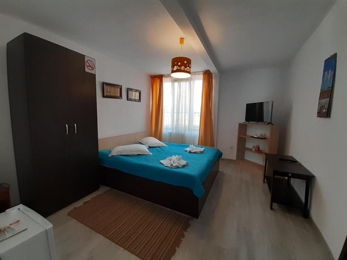 Copou Holding House Apartment Iasi Bagian luar foto