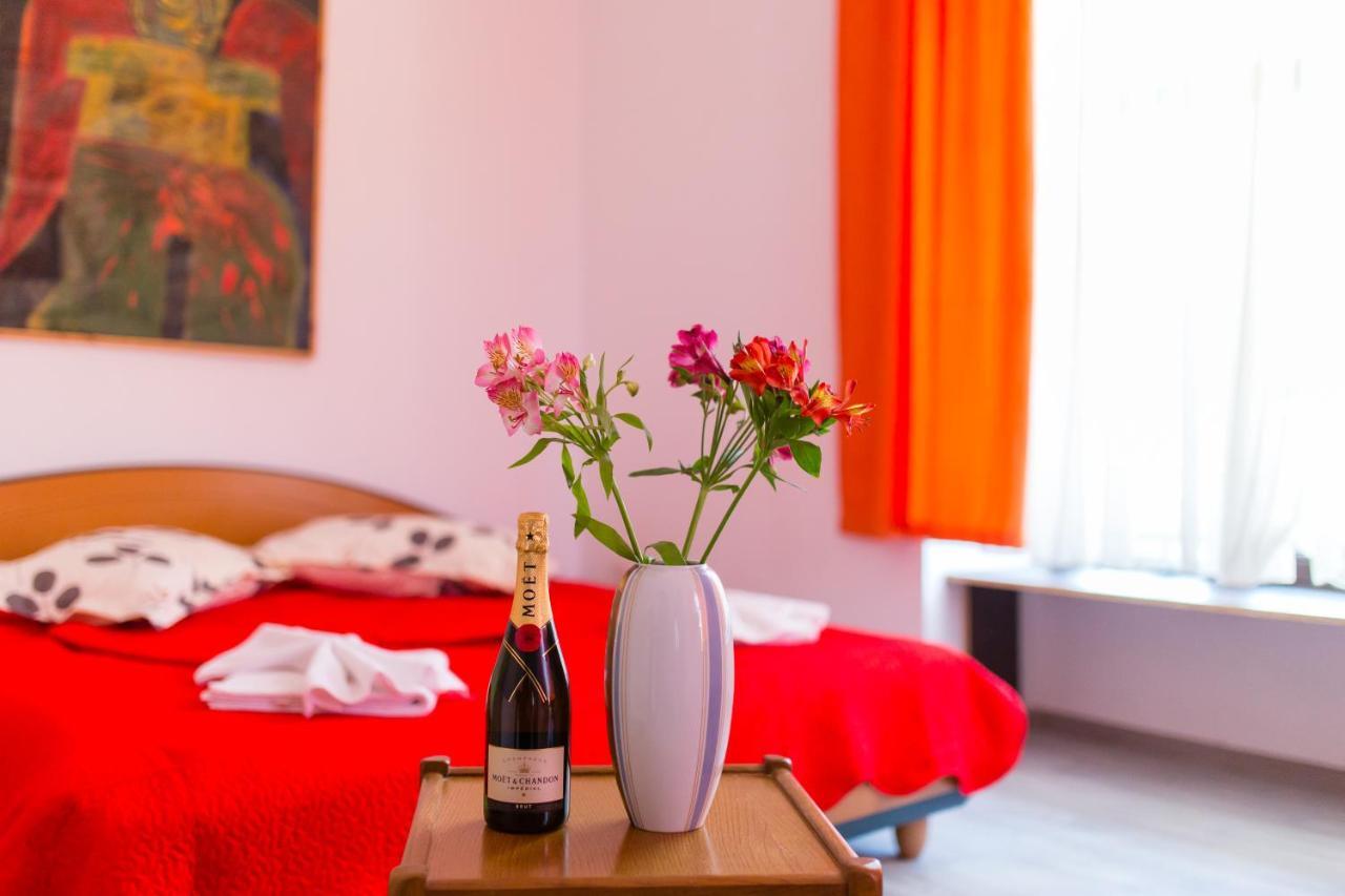 Copou Holding House Apartment Iasi Bagian luar foto