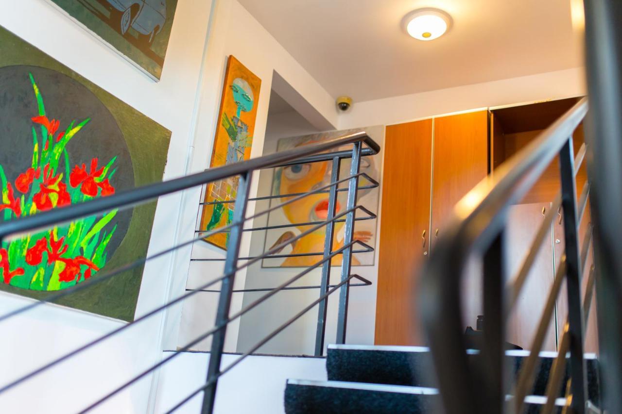 Copou Holding House Apartment Iasi Bagian luar foto